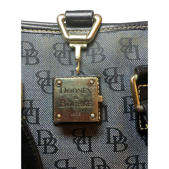 Dooney & Bourke Signature Black Bucket Bag   Snap Lock Clasp  Shoulder Strap - Picture 4 of 10
